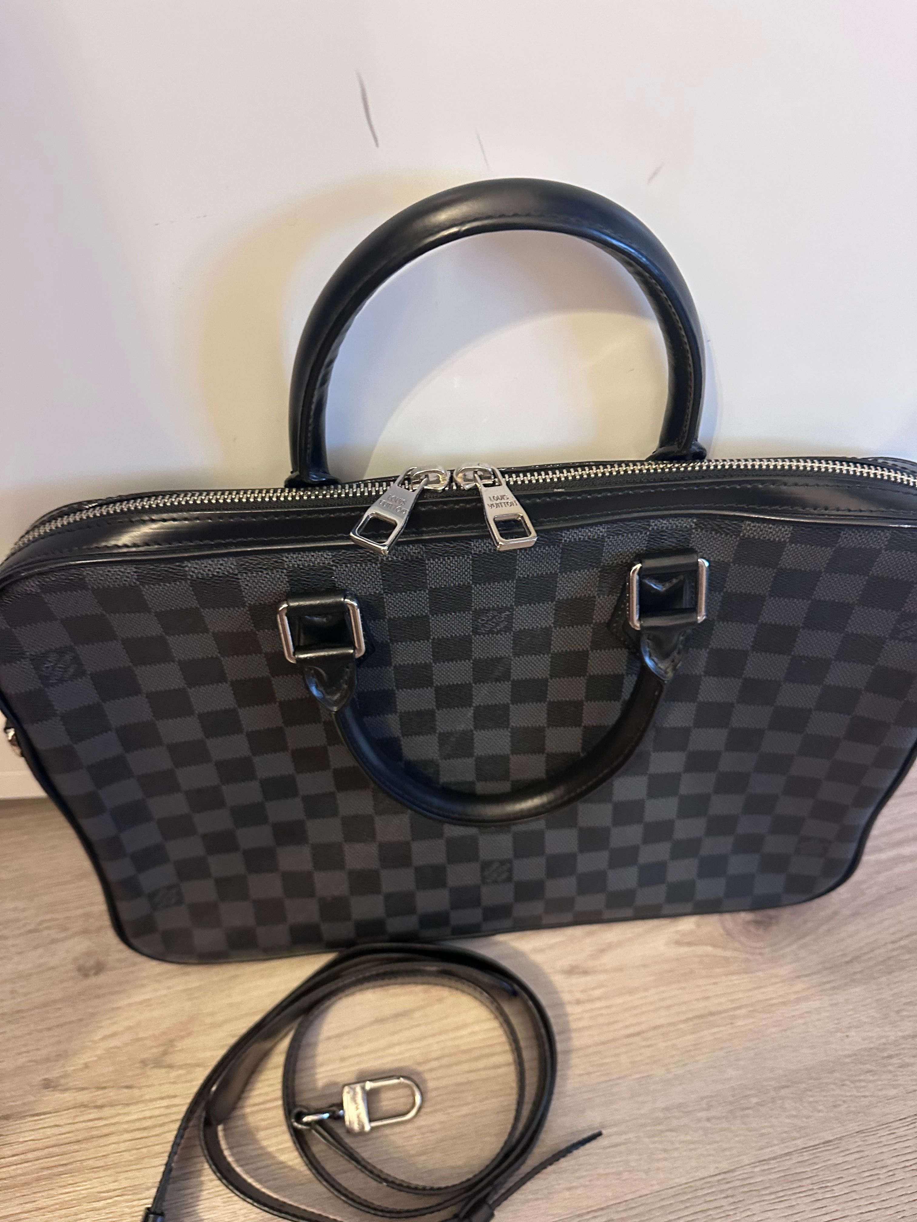 Louis Vuitton оригинална чанта за документи и лаптоп