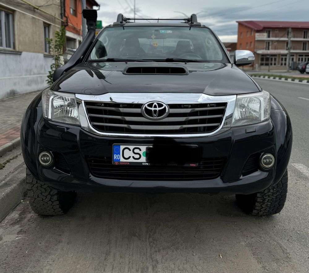 VAND TOYOTA HILUX 3.0tdi 170cp 6 viteze