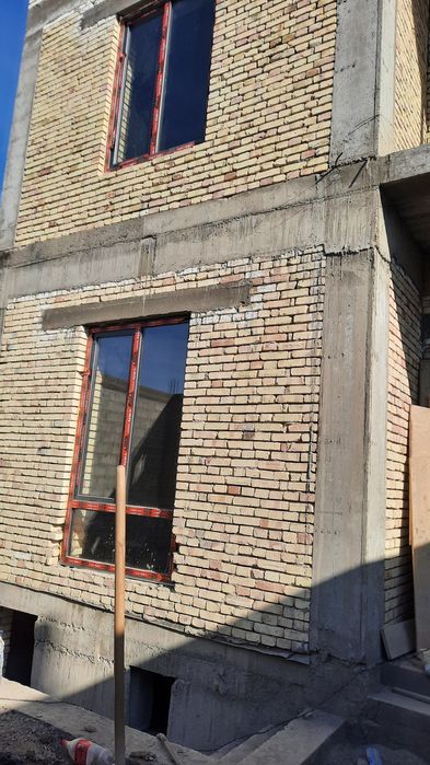 Uchastka 2 etaj Buxoro shahar markazida