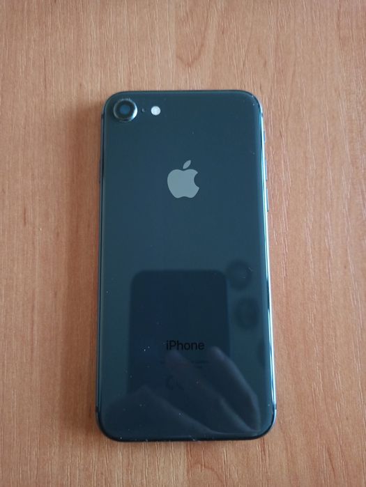 Продам Айфон 8 , 64 Гб