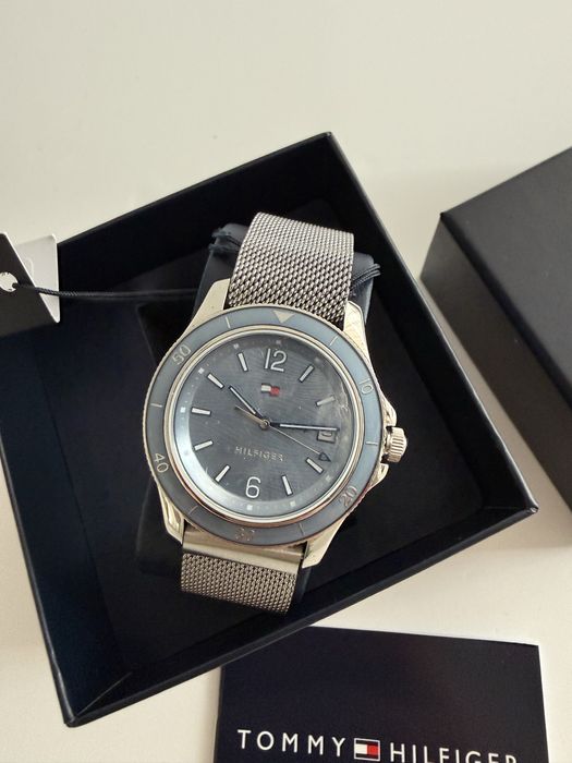 Ceas Tommy Hilfiger  dama nou,original