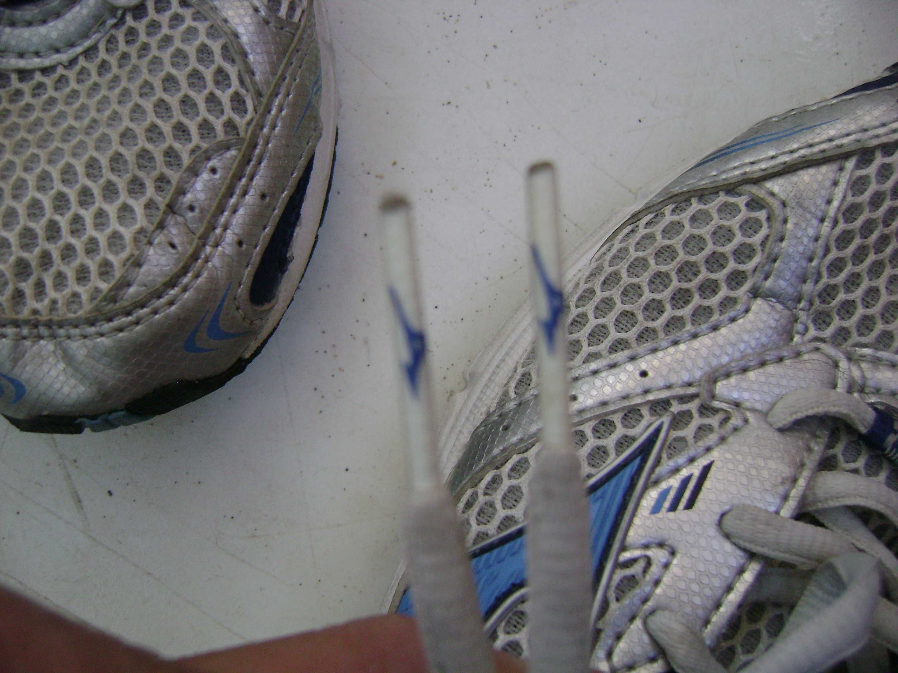 Продавам дамски маратонки Mizuno