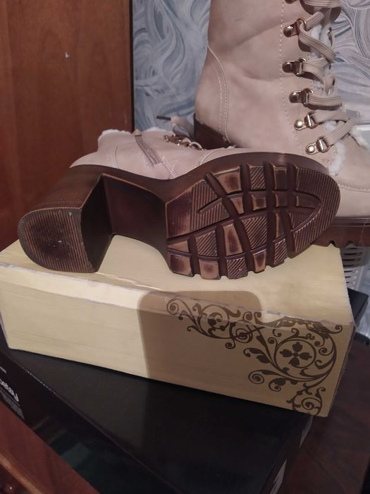 Елегантни дамски боти Deezee, 38 номер