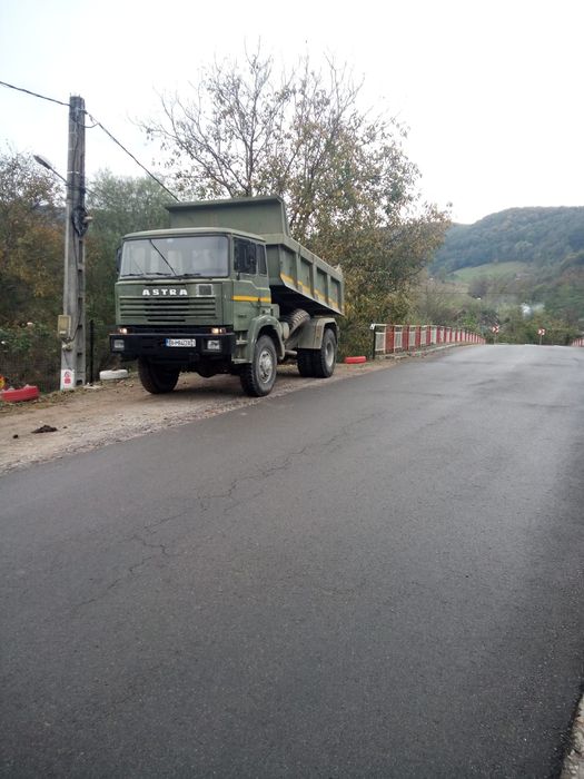 Vând camion basculabil (autobasculanta) astra iveco 4x4 cu echipament
