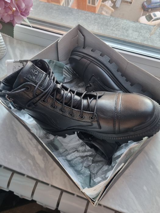 Продется мужская обувь