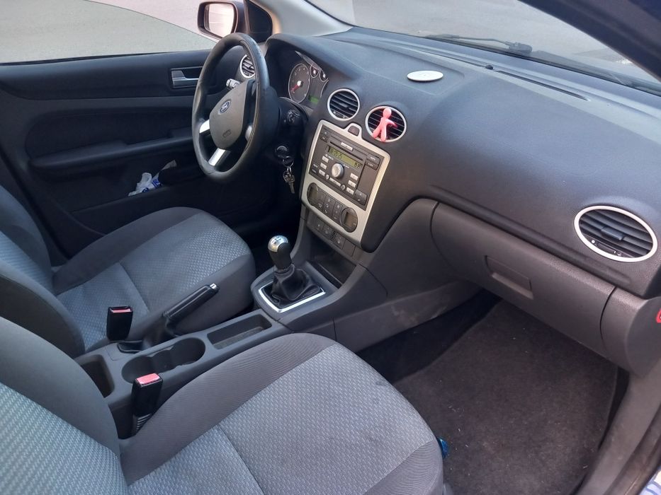 Vând Ford focus 2
