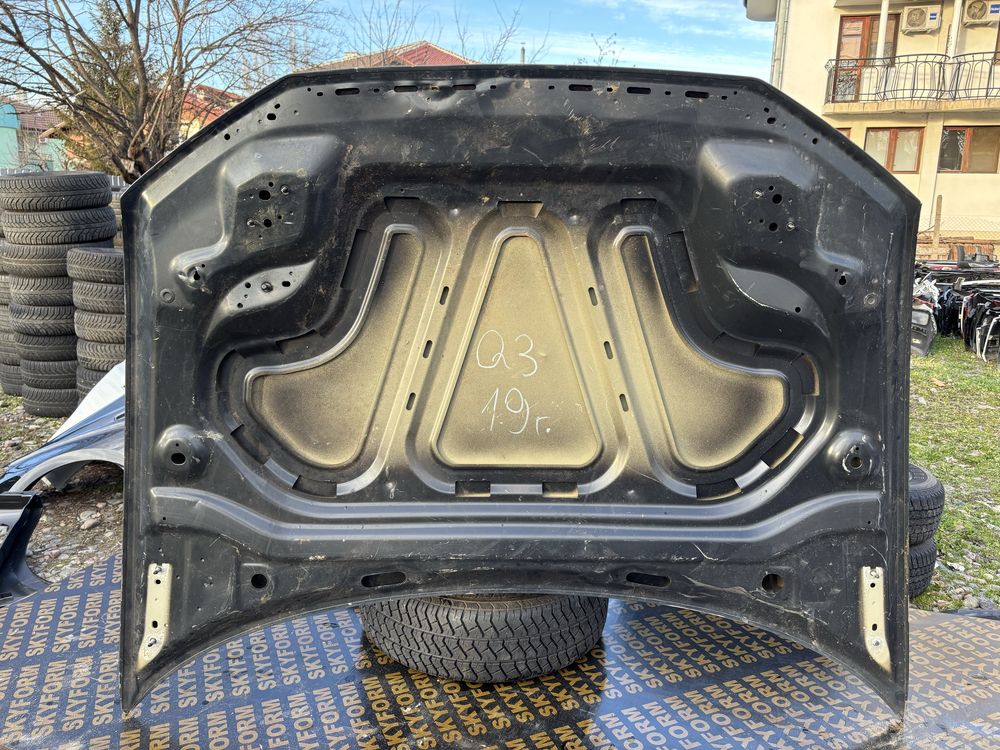 Капак Audi Q3
