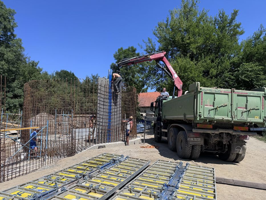 Inchiriez Autogreder/ Buldoexcavator/ Excavator / Camion/ Compactor