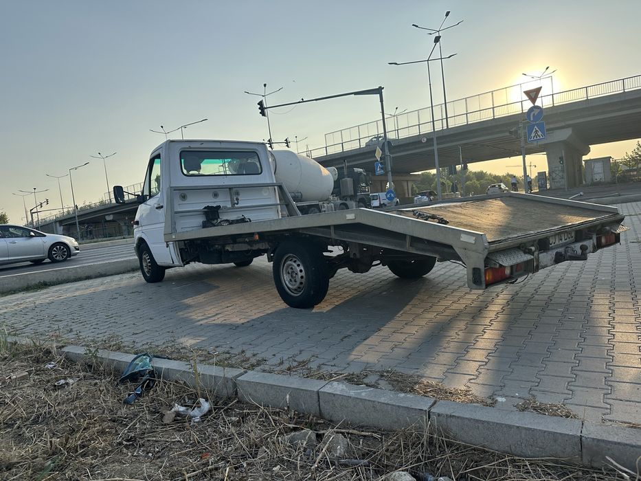 Autoplatforma Mercedes Sprinter motor 2.7 Cdi