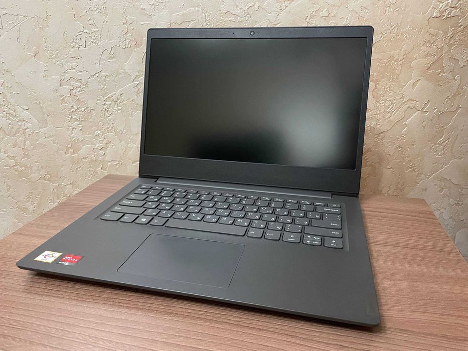 Продам ноутбук Lenovo V14-ada.
