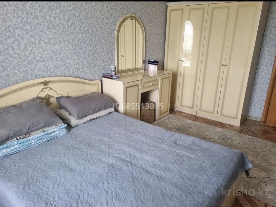 Продам спальный гарнитур