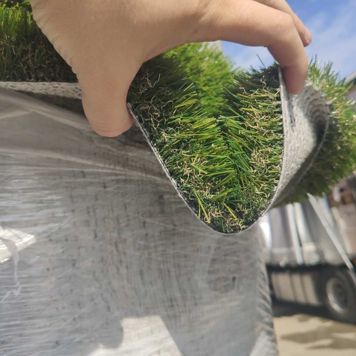 Gazon artificial verde decorativ, la metru, diverse lățimi (1/2/4 m)