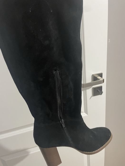 Cizme negre de piele