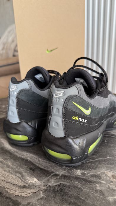 Vand Nike air max noi