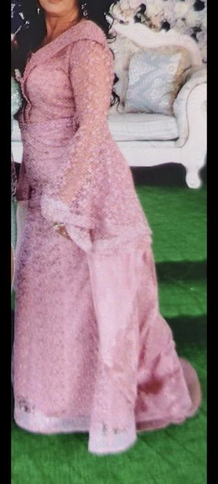 Rochie nasa cu trena