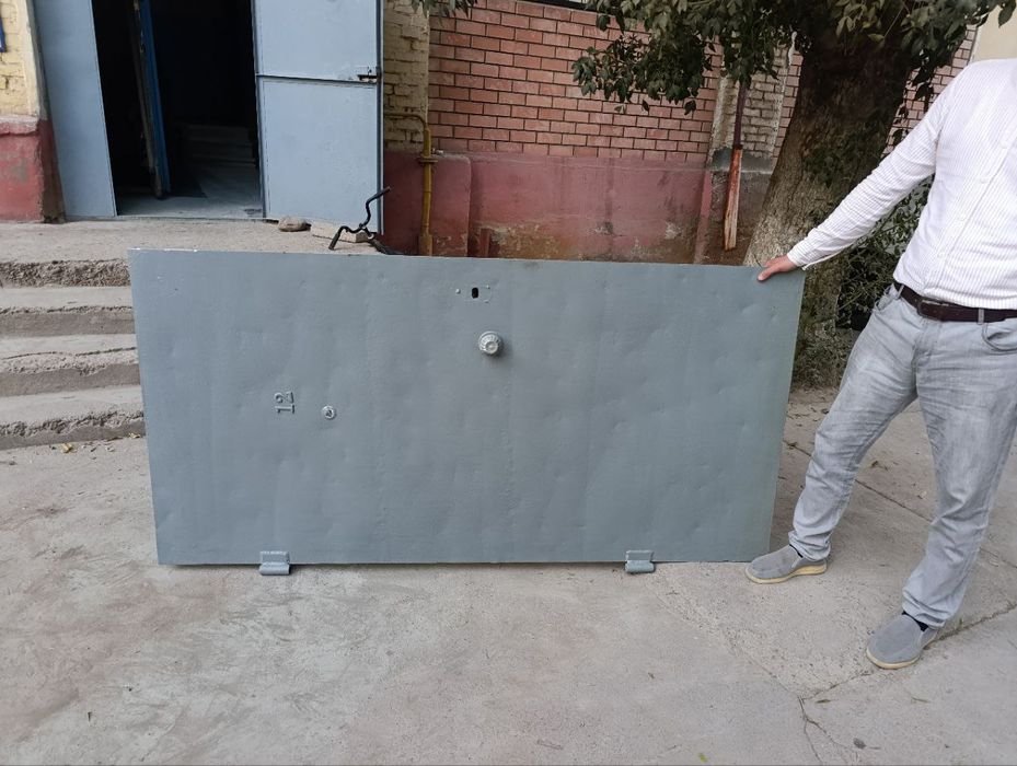 Продается металлическая дверь с замком