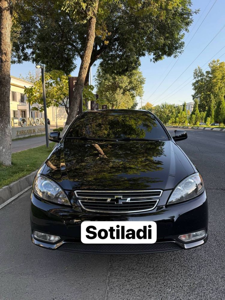 Jentra qora sotiladi srochna