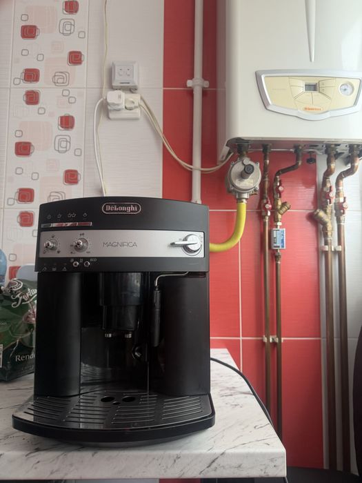 Espressor DeLonghi Magnifica