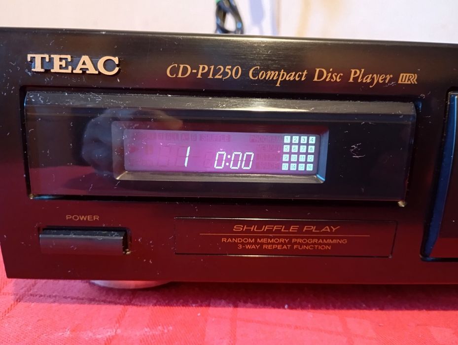 cd player TEAC model CD-P1250