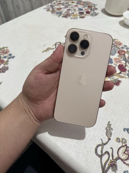 Iphone 16 pro max gold