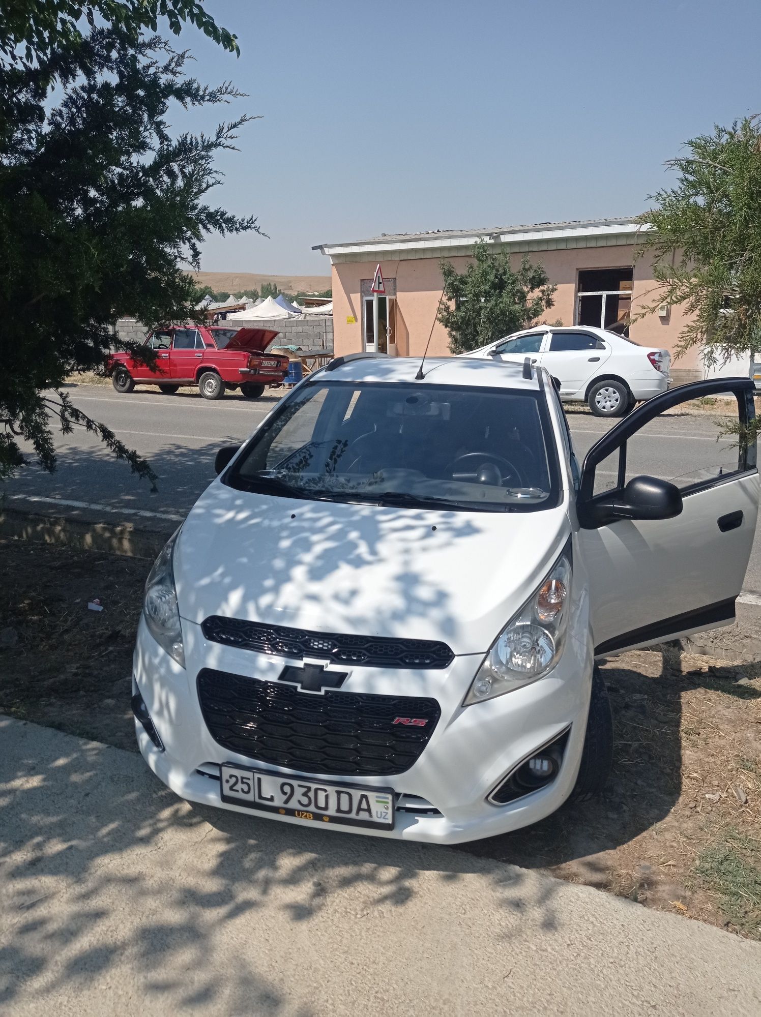 Chevrolet spark sotiladi