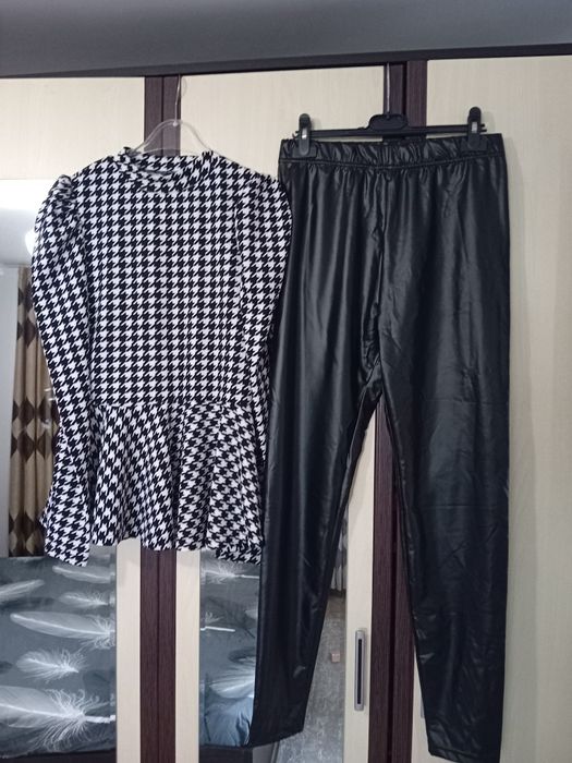Set ,bluză și pantaloni de piele mărime S/M