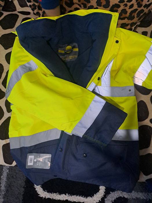 geaca de iarna fosforescenta delta invest