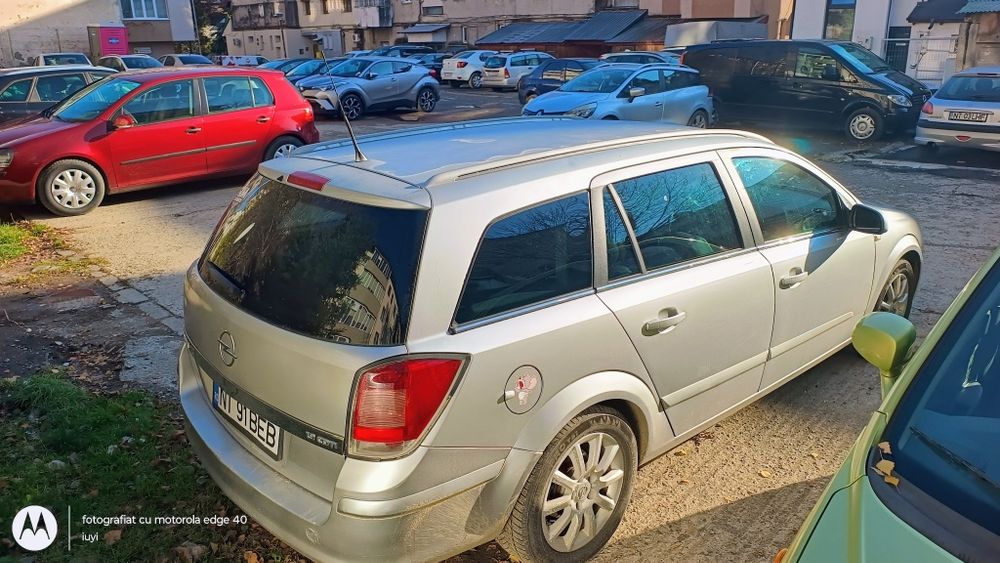 Opel Astra H break 1.9 cdti