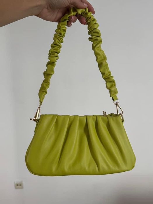 Разпродажба на нови дамски чанти