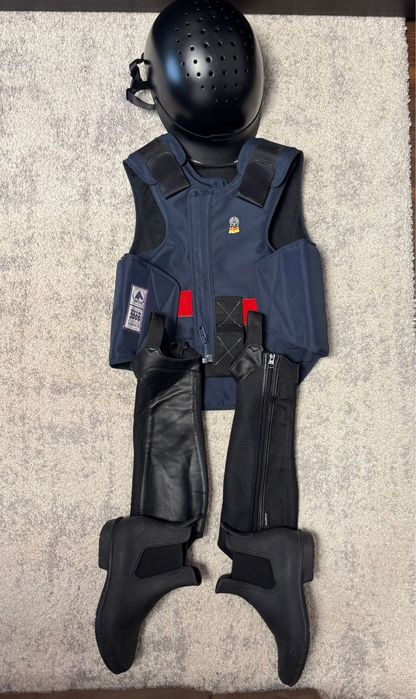 Echipament echitatie copii 10-16 ani casca veste calarie cizme protect