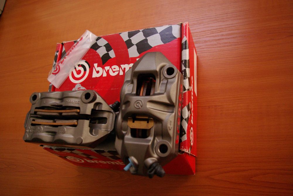 Спирачни апарати BREMBO - Monoblock - 100 mm Radial M4