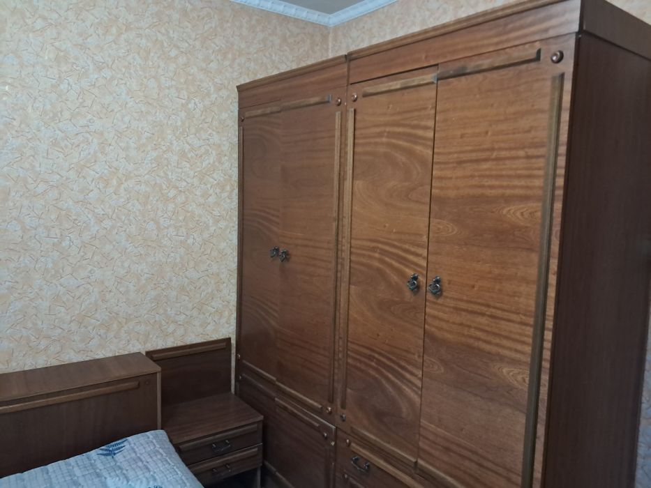 Продам спальный гарнитур