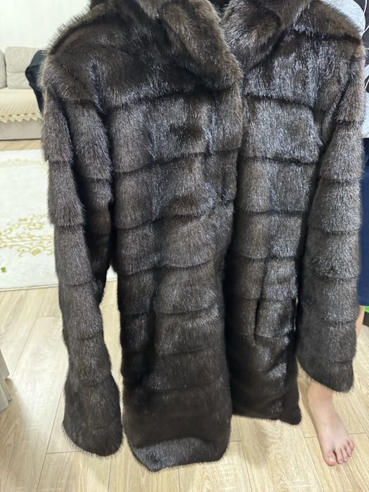 Продам исскуственнную шубу новую