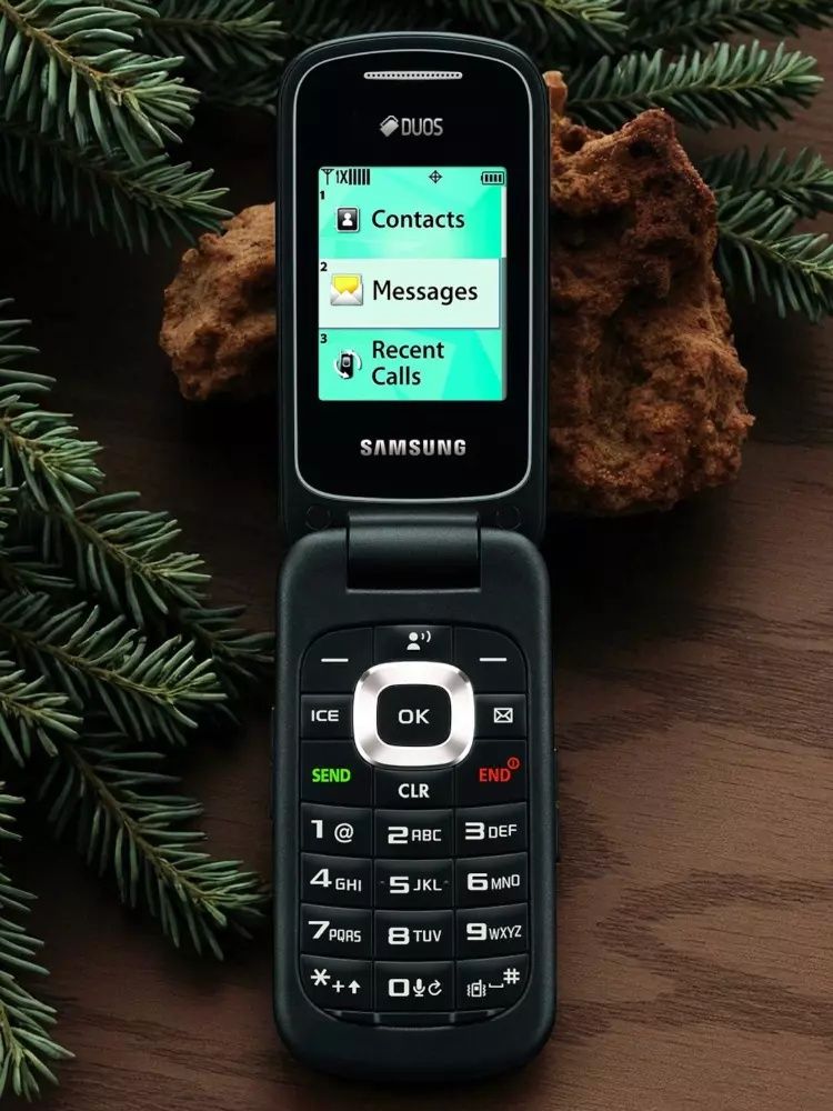Samsung telefon yana sotuvda mavjud