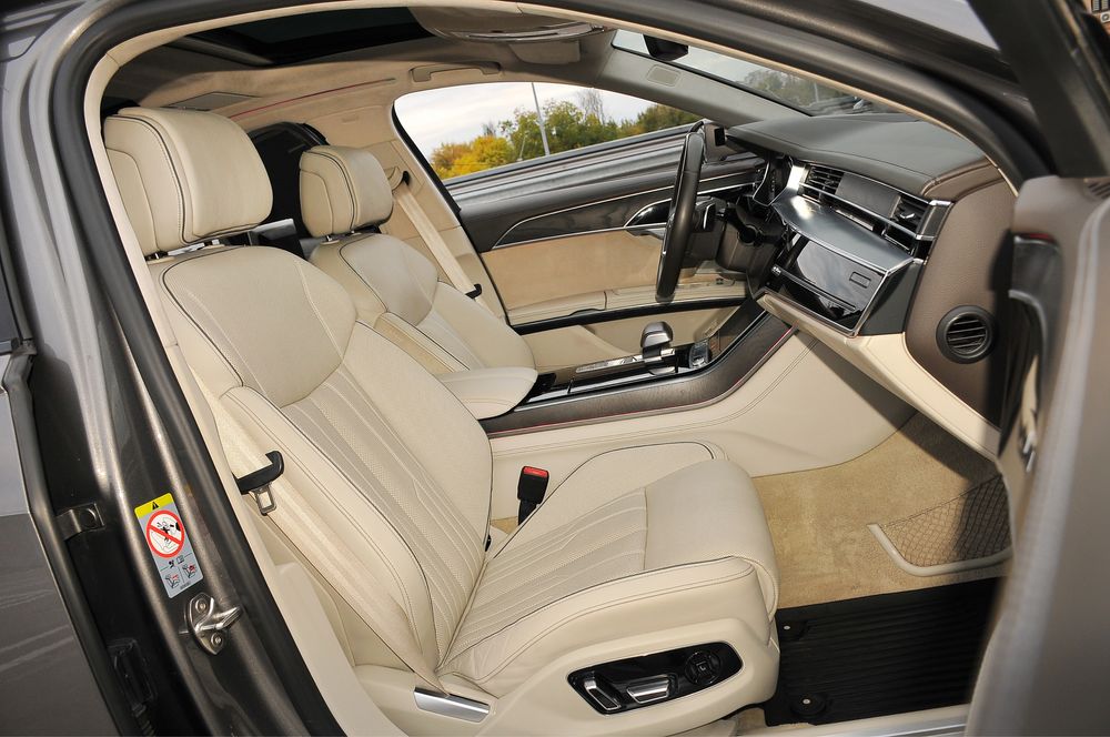 Audi A8 Long  Business Edition
