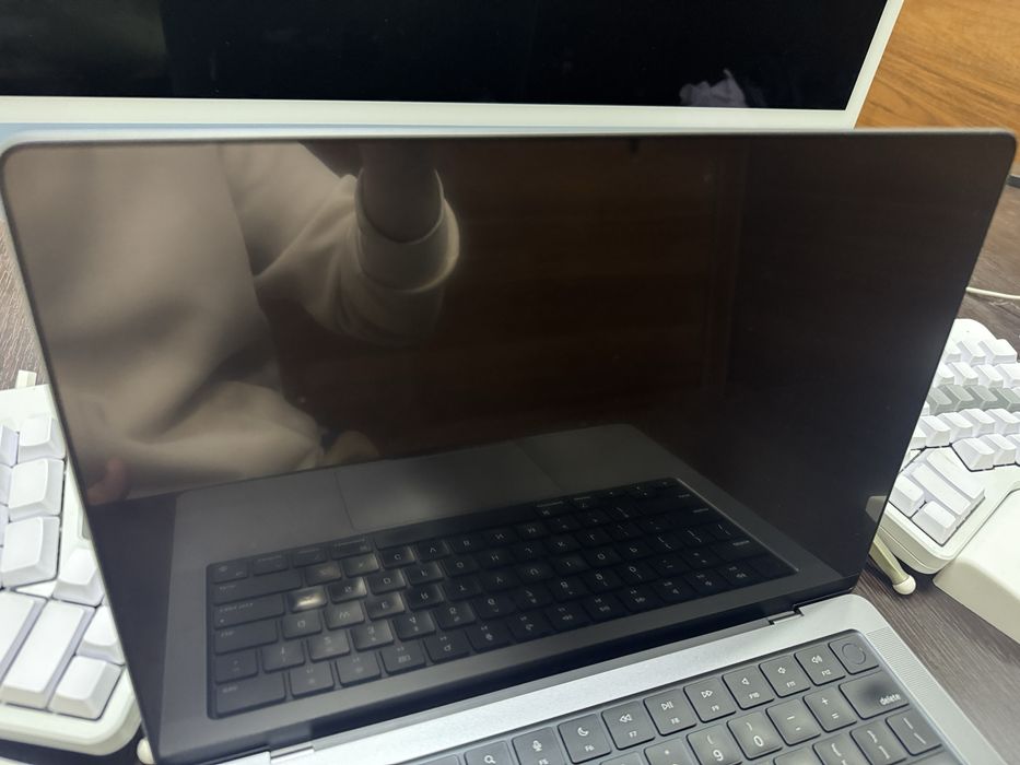 macbook pro 14 m1 pro 16/512