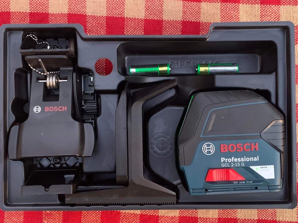 BOSCH GCL 2 - 15 G/ лазерен нивел, зелен лъч/в куфар/