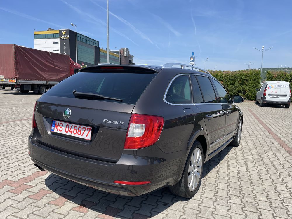 superb (automat) 1,8 benzina variante cu seria 5