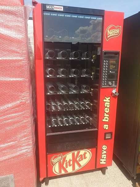 Automat/Vending Machine - Snacks/Bauturi/Drinks -