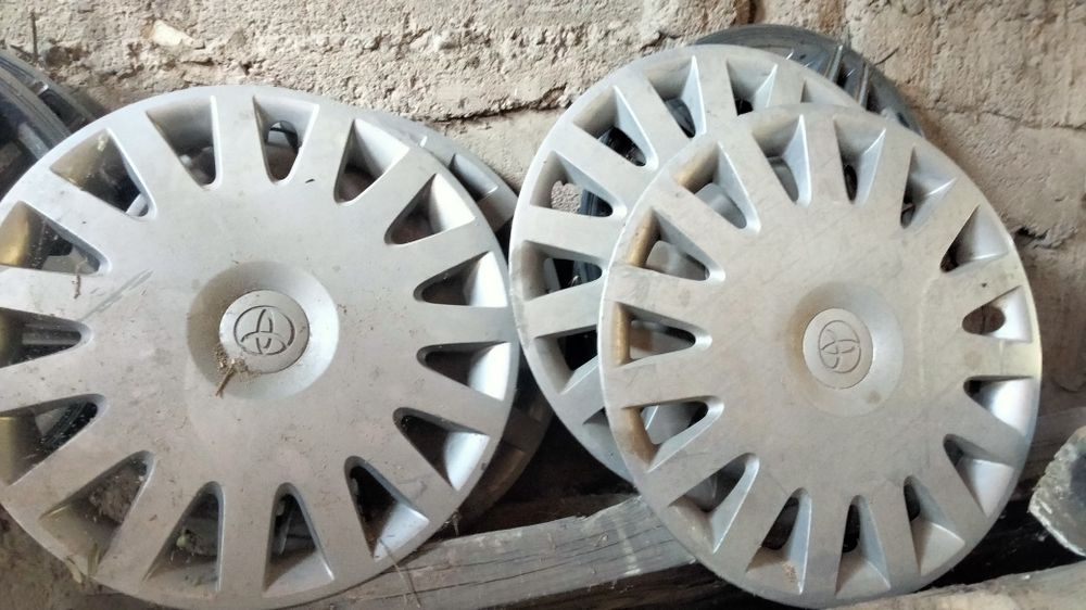 Калпак тайота оригинал 15 размер