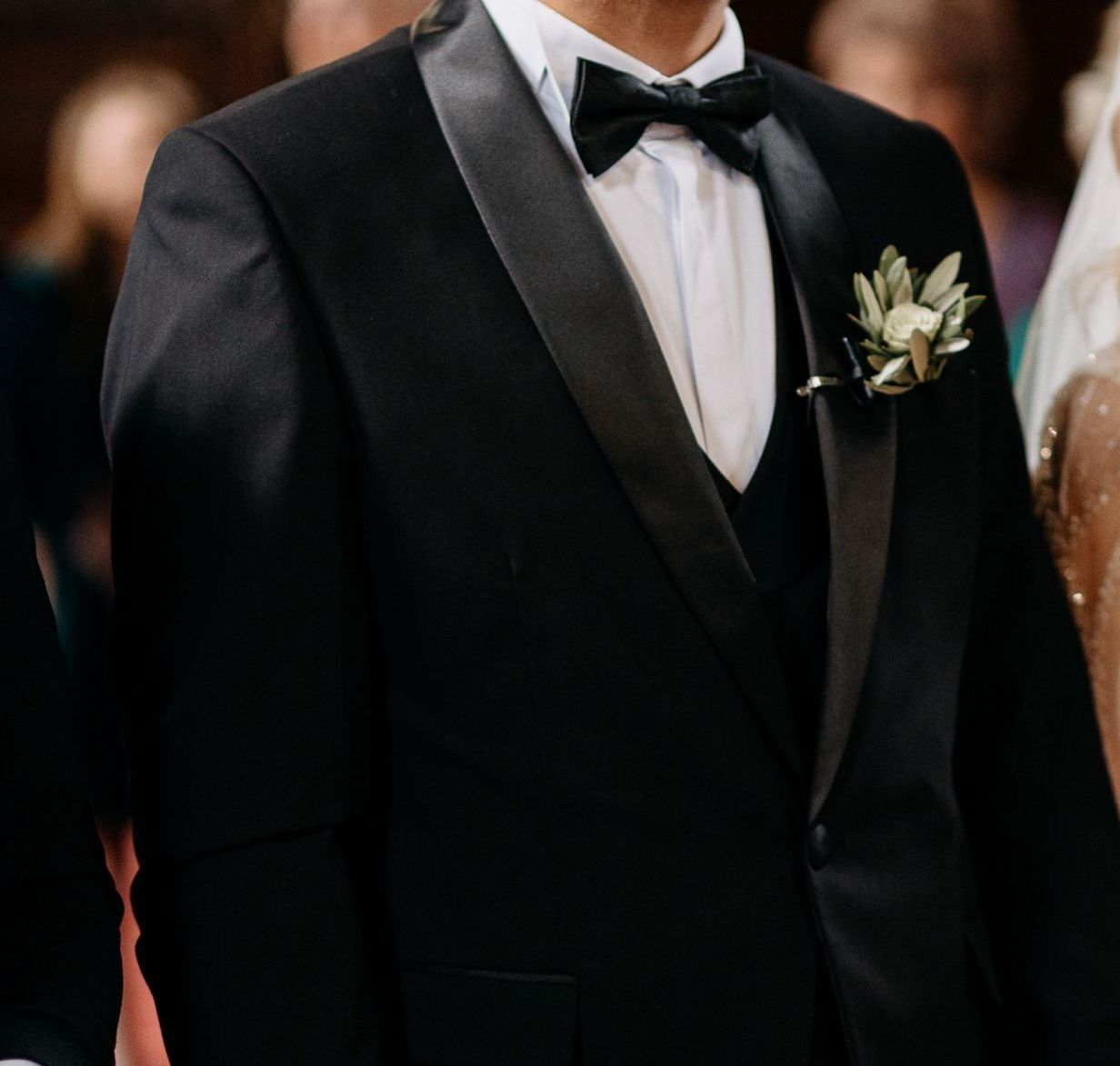 Costum ceremonie mire negru