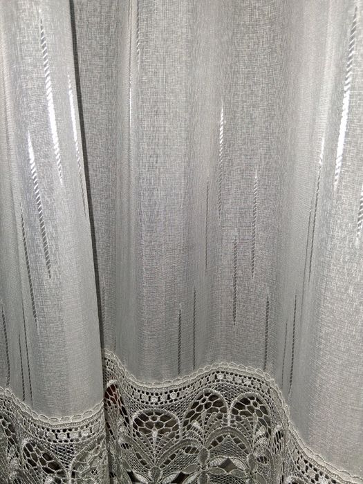 Vând perdea ,model foarte frumos