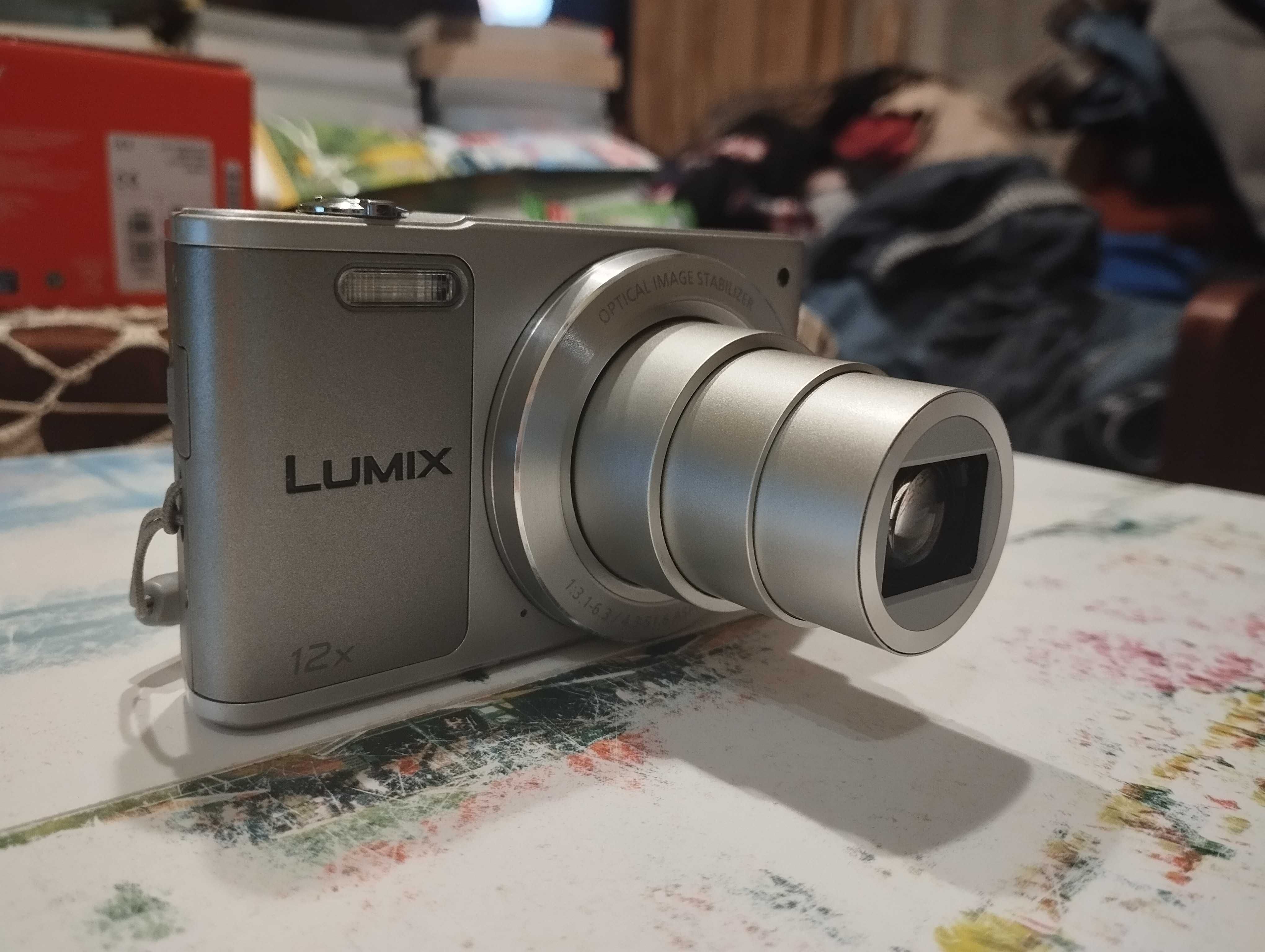 Фотоапарат Panasonic Lumix DMC-SZ10EP-K, работещ от време на време.