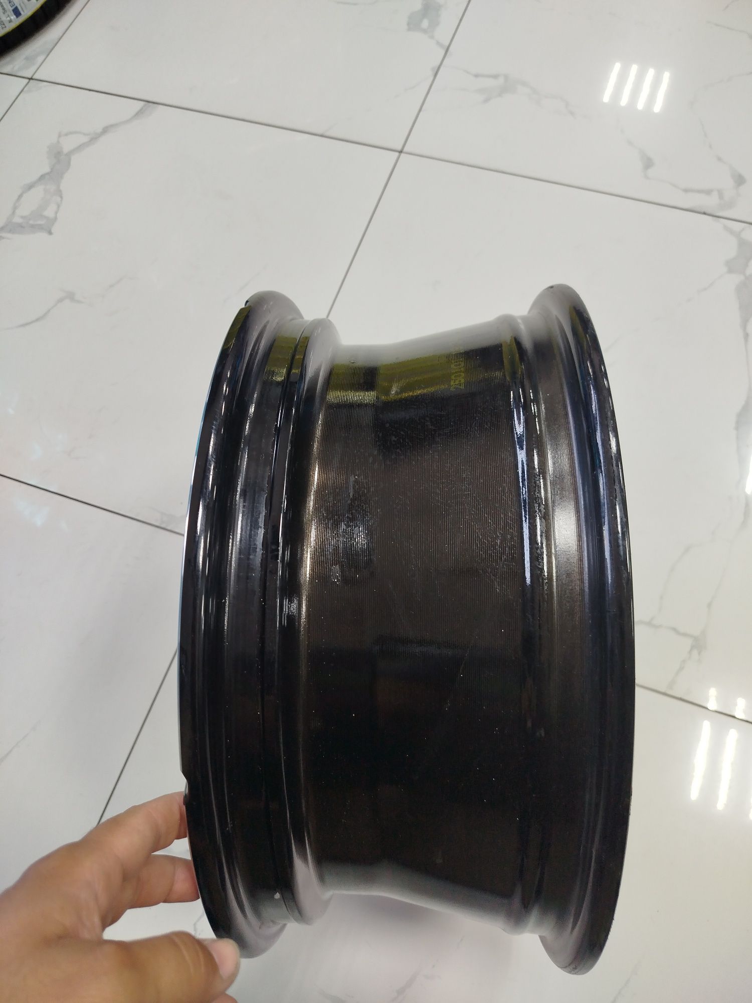 Byd diska sotiladi