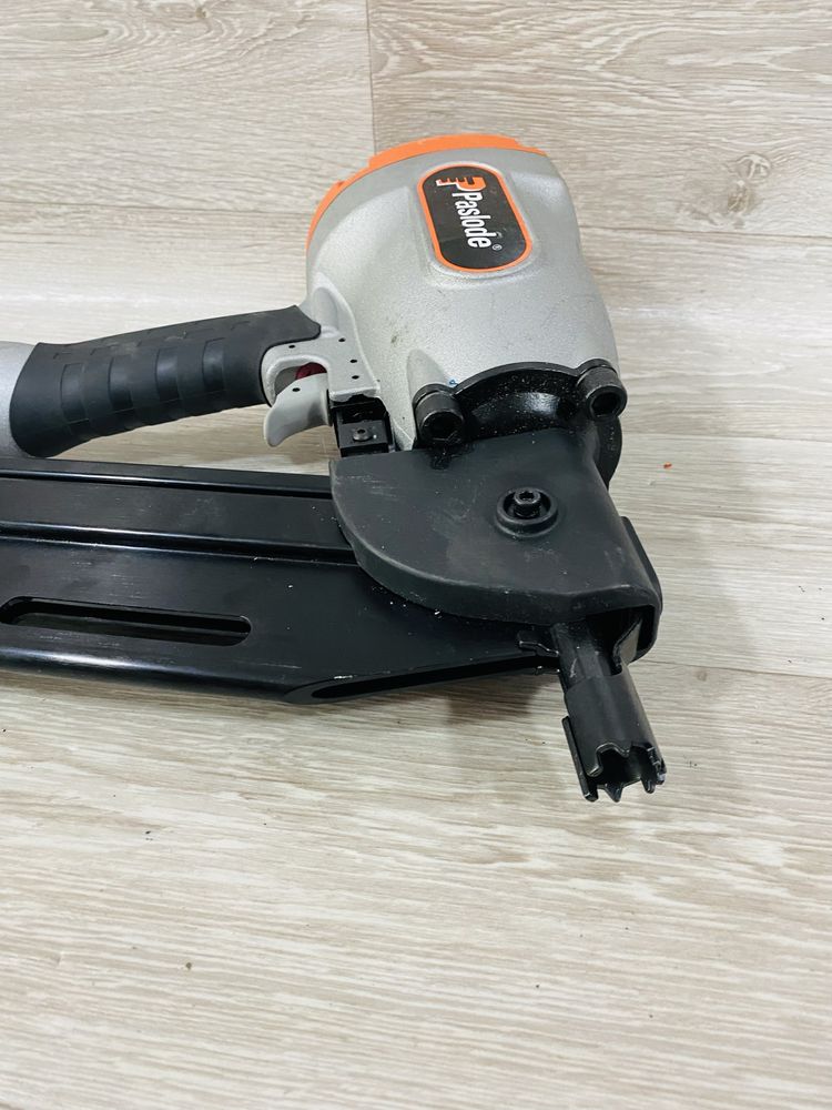 Pistol cuie Paslode DFSN90.1