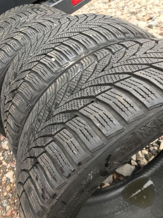Зимни гуми 4бр.215/40R17