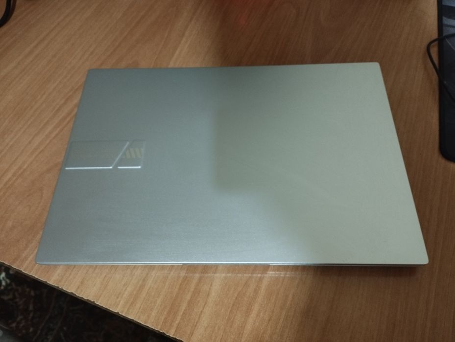 ASUS VivoBook 15 — Ryzen 5 7430U / 16 ГБ / 512 ГБ SSD — Отличное состо
