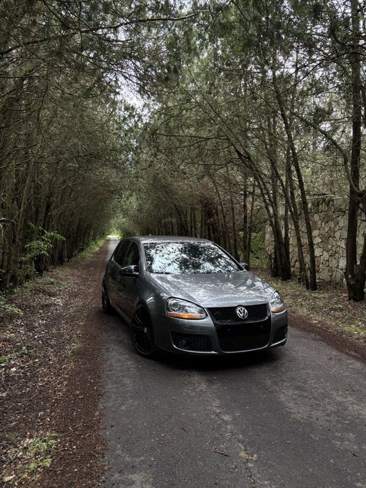 Vând Golf 5 1.9 TDI