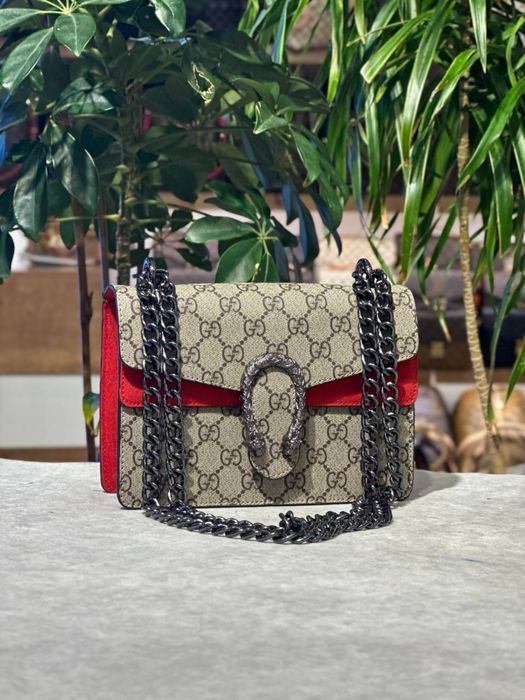 Geanta Gucci Noua !!! Dimensiuni 21/15 !!!