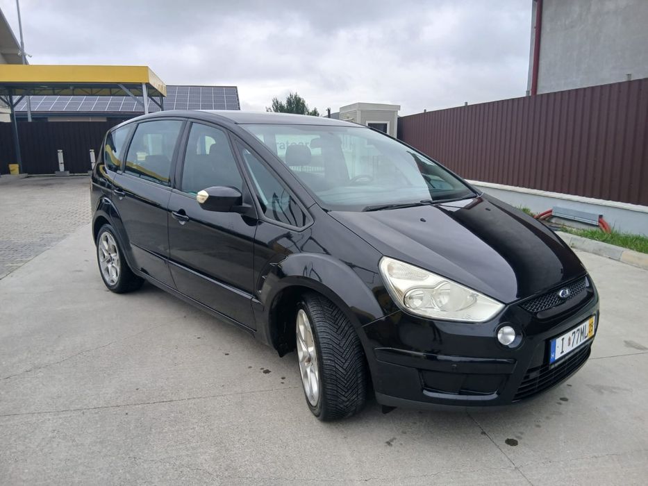 Vând Ford S-max an 2008